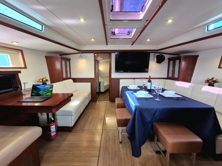 Hanse 630e - Boatscribe.com