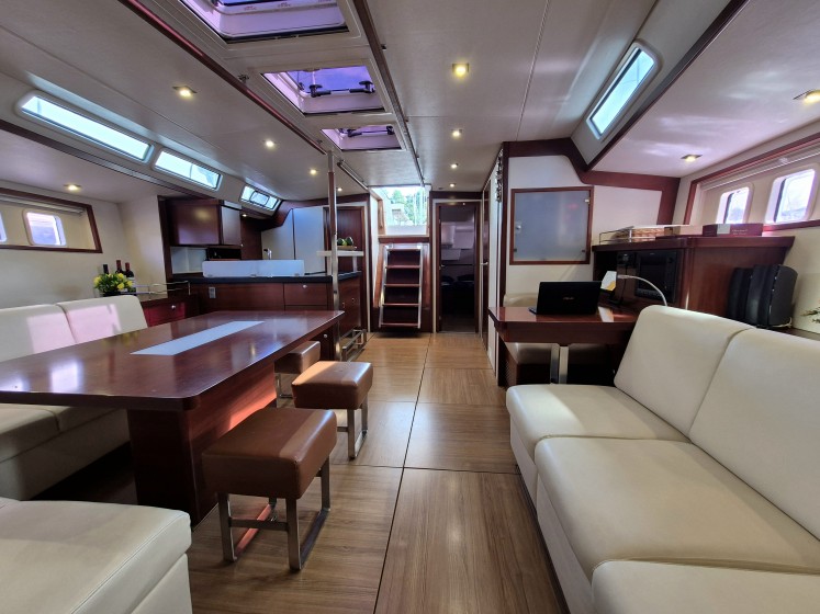 Hanse 630e - Boatscribe.com