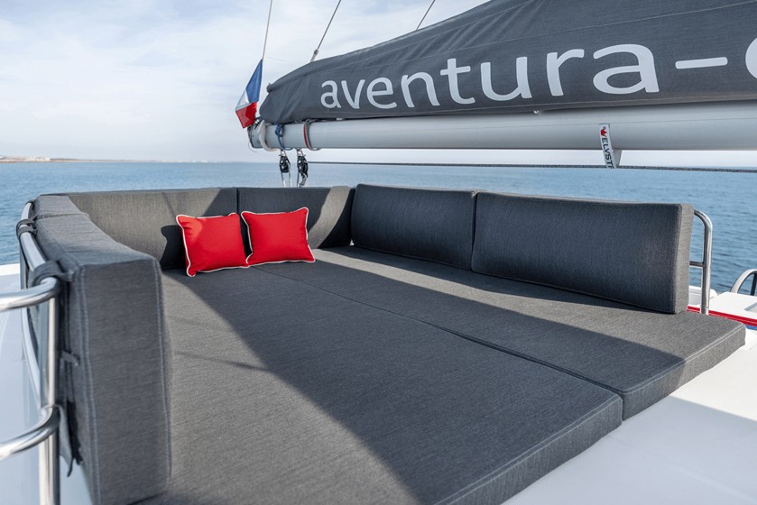 Aventura 37 - Boatscribe.com