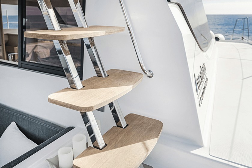 Aventura 37 - Boatscribe.com