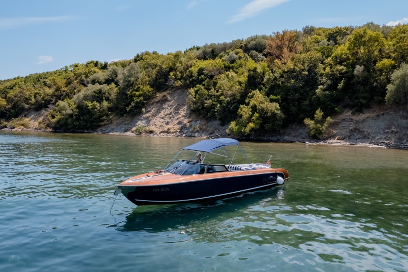 Motorboat - Boatscribe.com