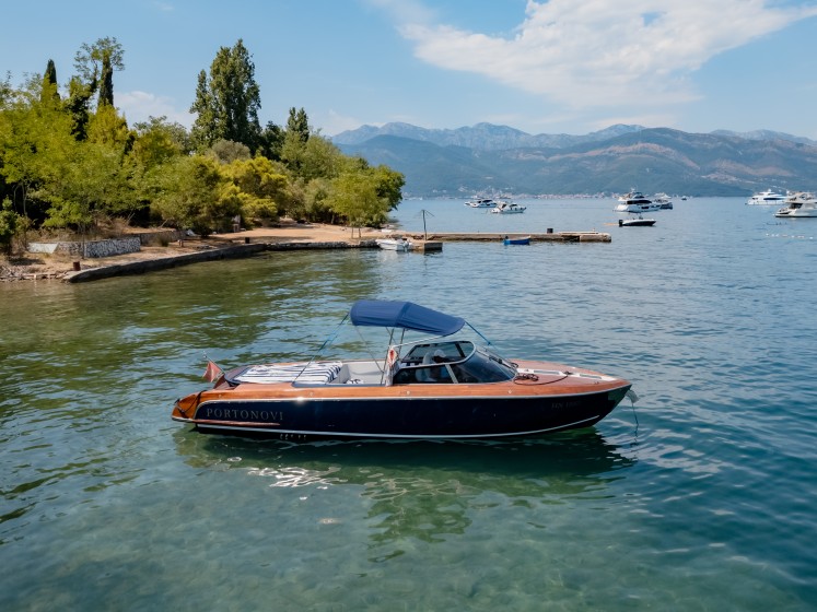 Motorboat - Boatscribe.com