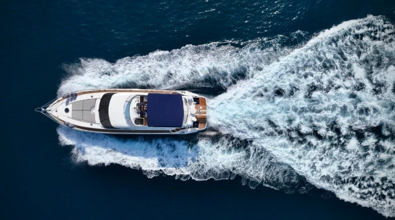 Fairline Squadron 55 - Boatscribe.com