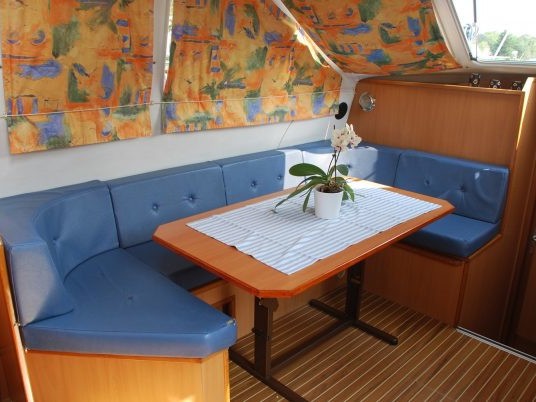 Tarpon 37 - Boatscribe.com