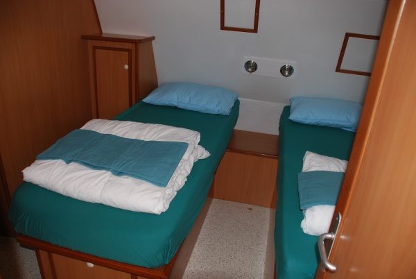 Tarpon 37 - Boatscribe.com