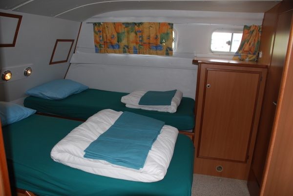 Tarpon 37 - Boatscribe.com