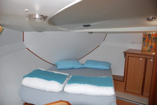 Tarpon 37 - Boatscribe.com