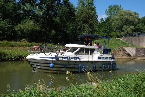 Tarpon 37 - Boatscribe.com