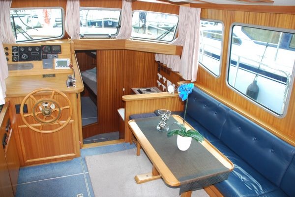 Linssen Dutch Sturdy 320 - Boatscribe.com