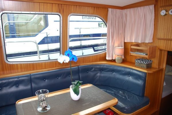 Linssen Dutch Sturdy 320 - Boatscribe.com