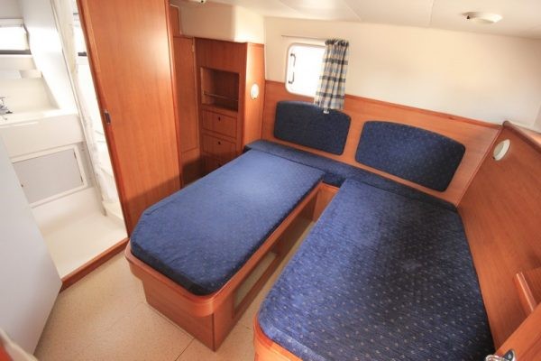 Haines Rive 34 - Boatscribe.com