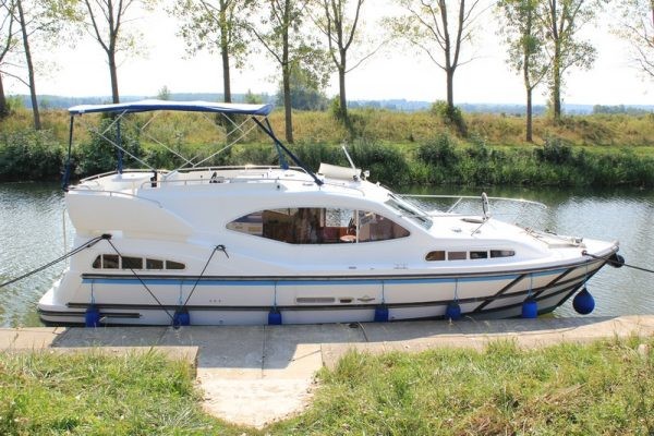 Haines Rive 34 - Boatscribe.com