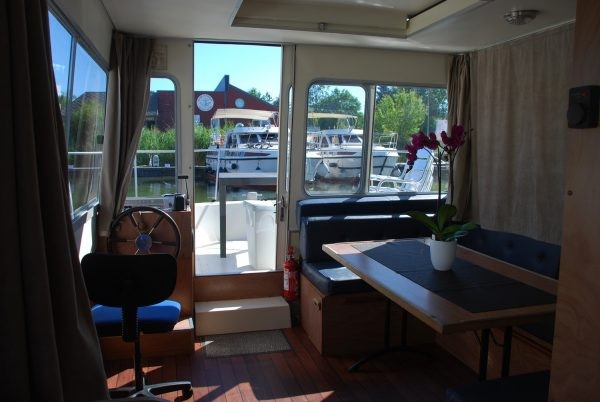 Espade 1150 Fly - Boatscribe.com