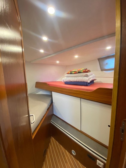 Tarpon 37 - Boatscribe.com