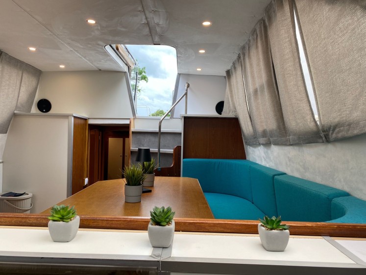 Tarpon 37 - Boatscribe.com