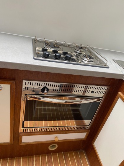 Tarpon 37 - Boatscribe.com