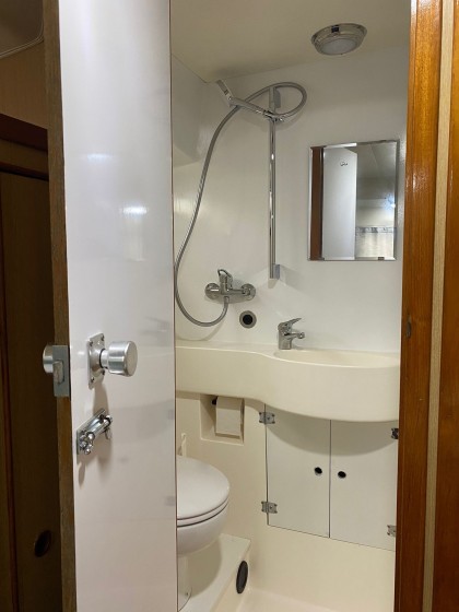 Haines 38 - Boatscribe.com