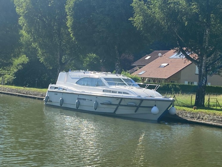 Haines 38 - Boatscribe.com