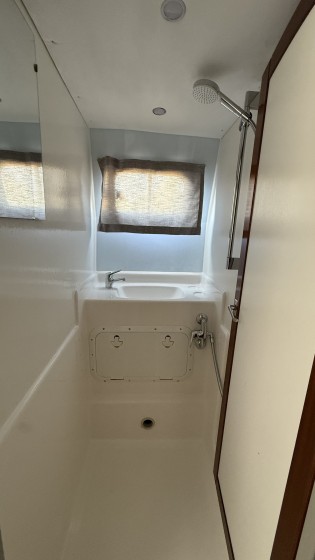 Tarpon 42 - Boatscribe.com