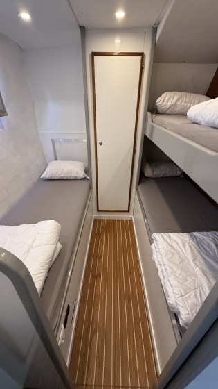 Tarpon 42 - Boatscribe.com