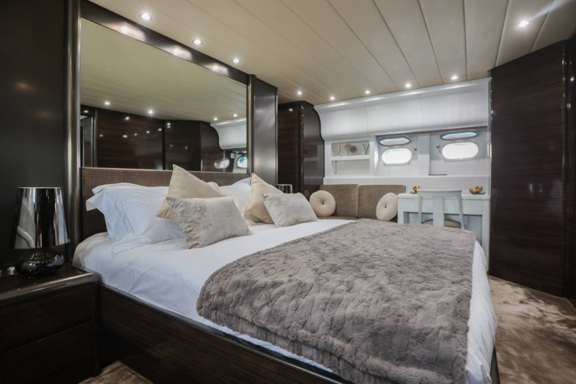 Arno Leopard 27 - Boatscribe.com