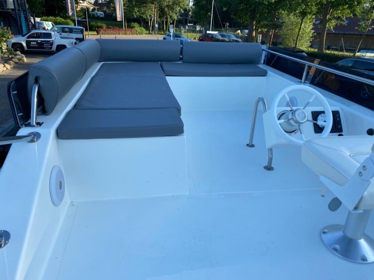 Futura 40 Grand Horizon - Boatscribe.com