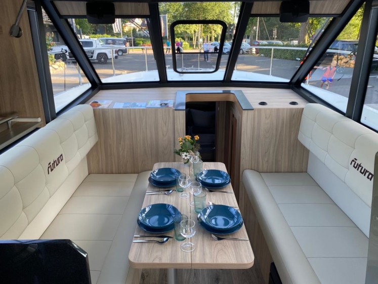 Futura 40 Grand Horizon - Boatscribe.com