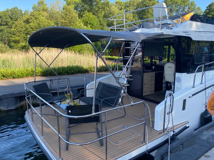 Futura 40 Grand Horizon - Boatscribe.com