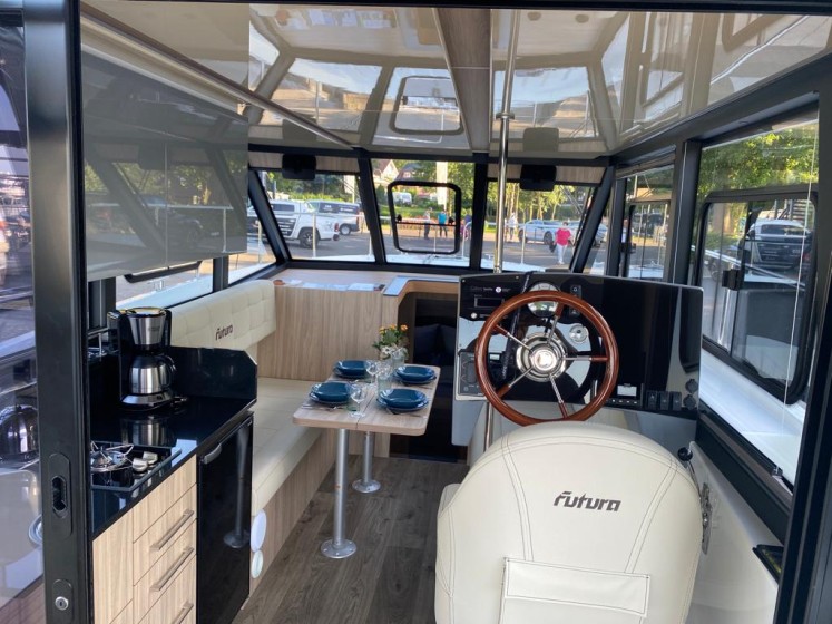 Futura 40 Grand Horizon - Boatscribe.com