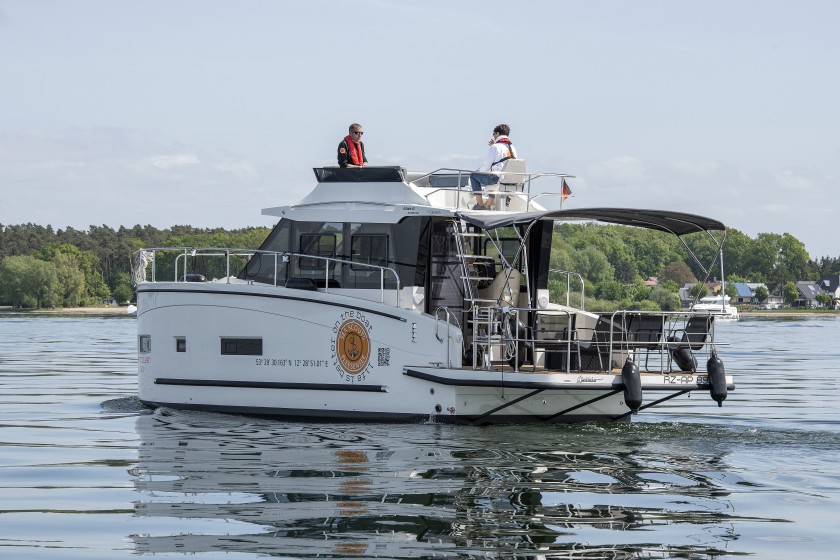 Futura 40 Grand Horizon - Boatscribe.com