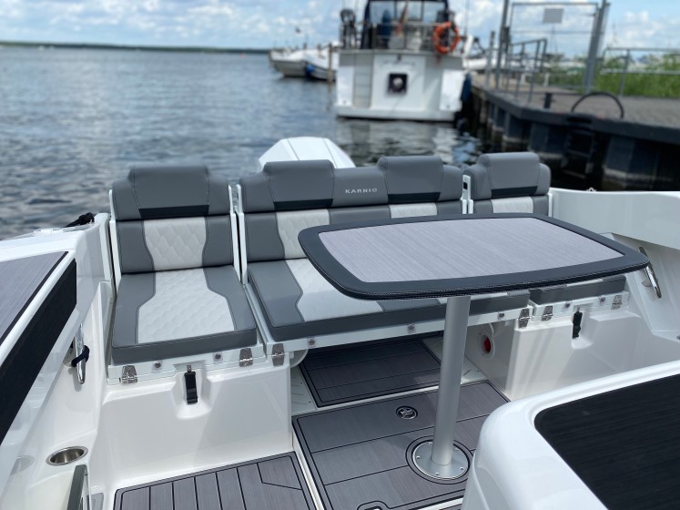 Karnic 702 - Boatscribe.com