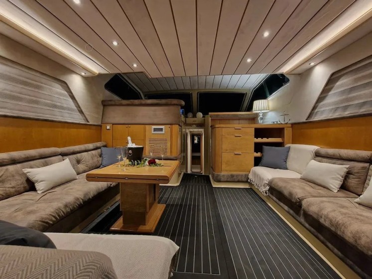 Ferretti 52 - Boatscribe.com