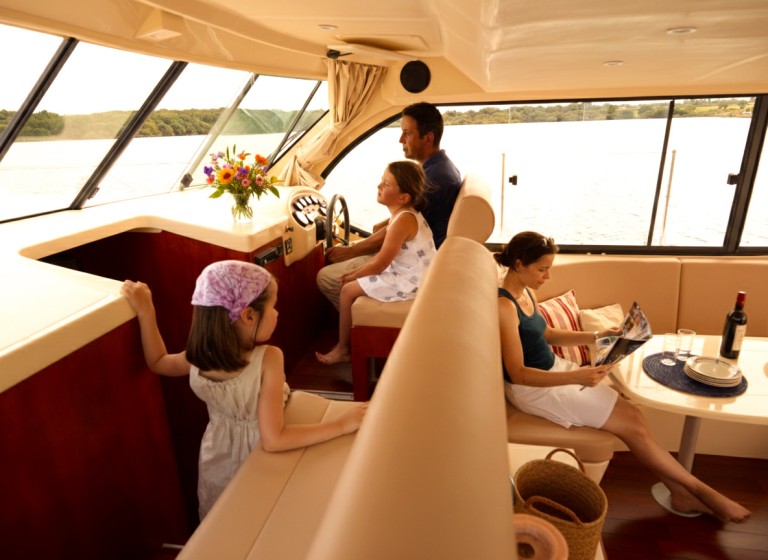 Nicols Estivale Octo - Boatscribe.com