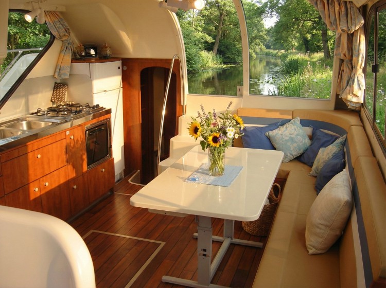 Confort 1350 - Boatscribe.com