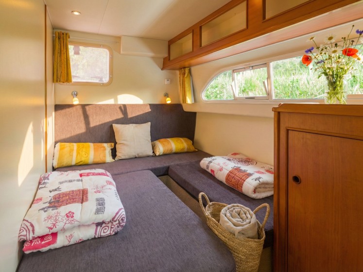 Europa 600 - Boatscribe.com