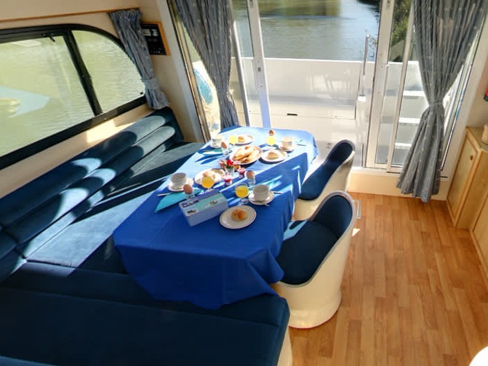 Le Boat Caprice - Boatscribe.com