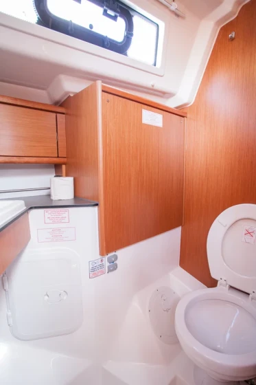 Bavaria 34 Cruiser - Boatscribe.com