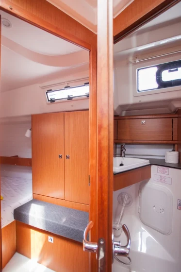 Bavaria 34 Cruiser - Boatscribe.com