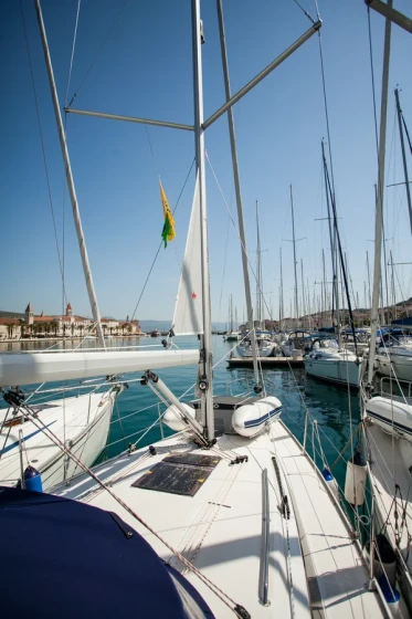 Bavaria 34 Cruiser - Boatscribe.com