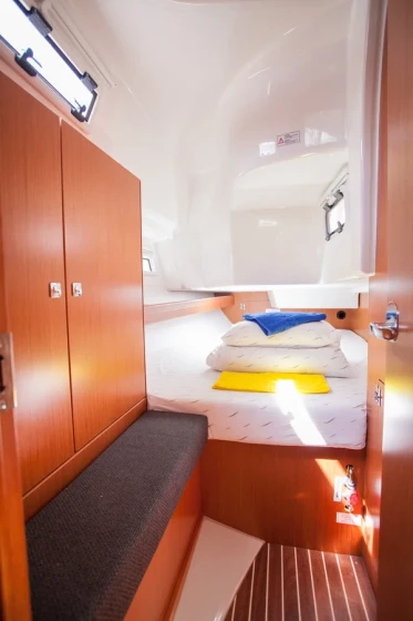 Bavaria 34 Cruiser - Boatscribe.com