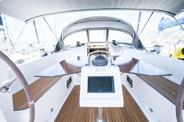 Bavaria 46 Cruiser - Boatscribe.com