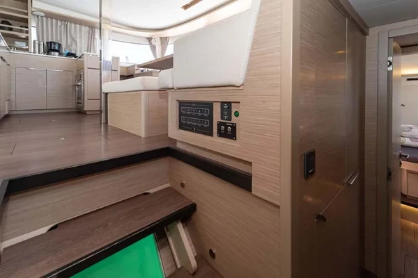 Lagoon 46 - Boatscribe.com