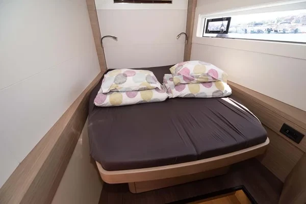 Lagoon 46 - Boatscribe.com