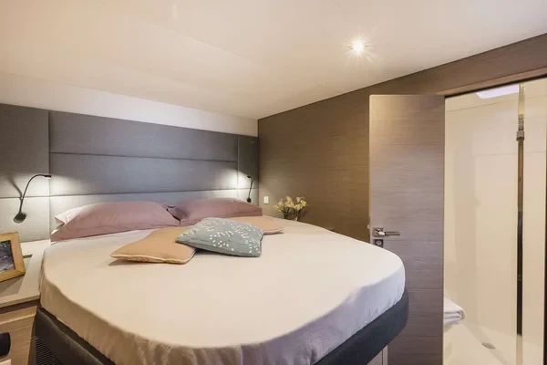 Aura 51 - Boatscribe.com