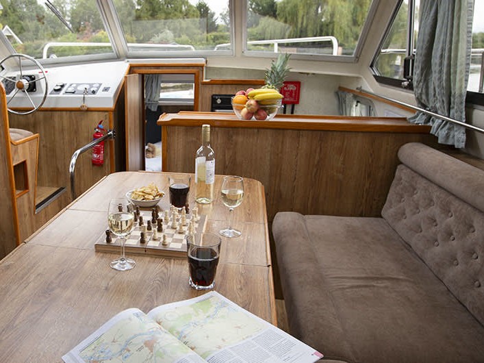 Le Boat Crusader - Boatscribe.com