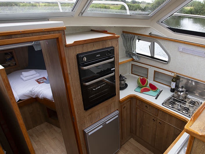 Le Boat Crusader - Boatscribe.com