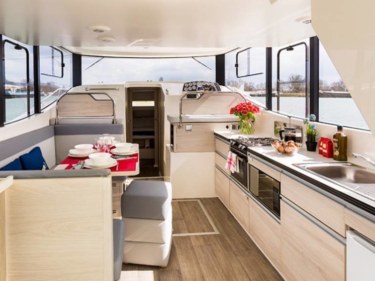 Le Boat Horizon 1 - Boatscribe.com