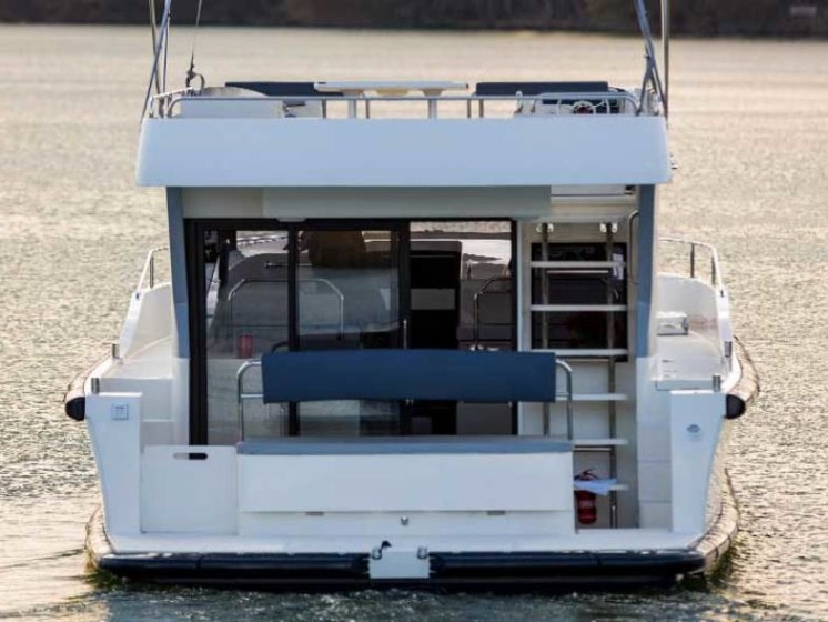 Le Boat Horizon 1 - Boatscribe.com