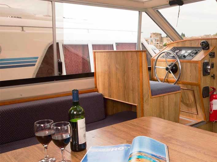 Le Boat Lake Star - Boatscribe.com