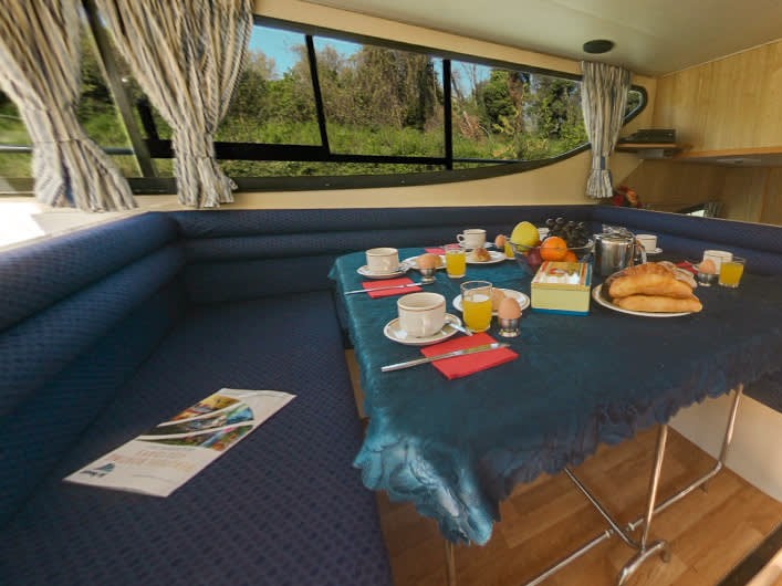 Le Boat Magnifique - Boatscribe.com